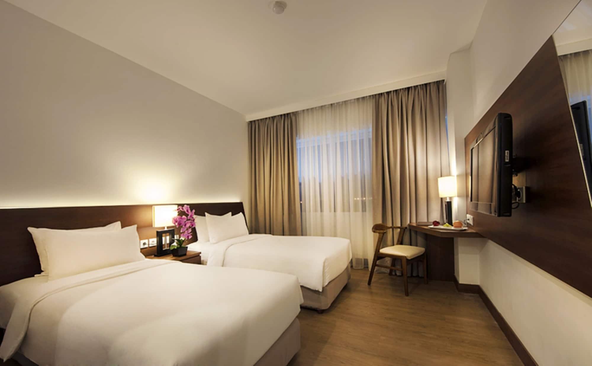 D'Primahotel Tangerang Exterior photo