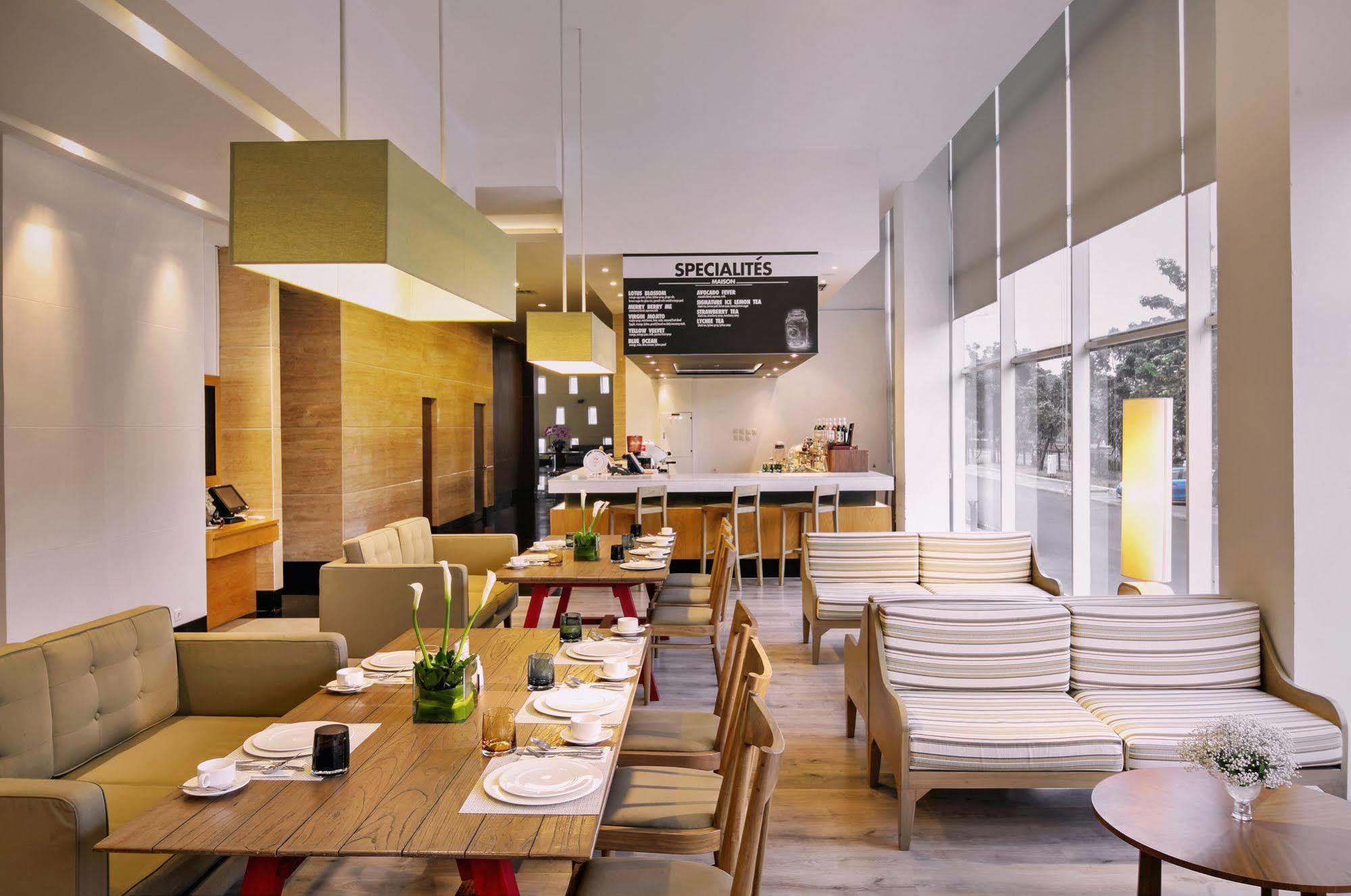 D'Primahotel Tangerang Exterior photo