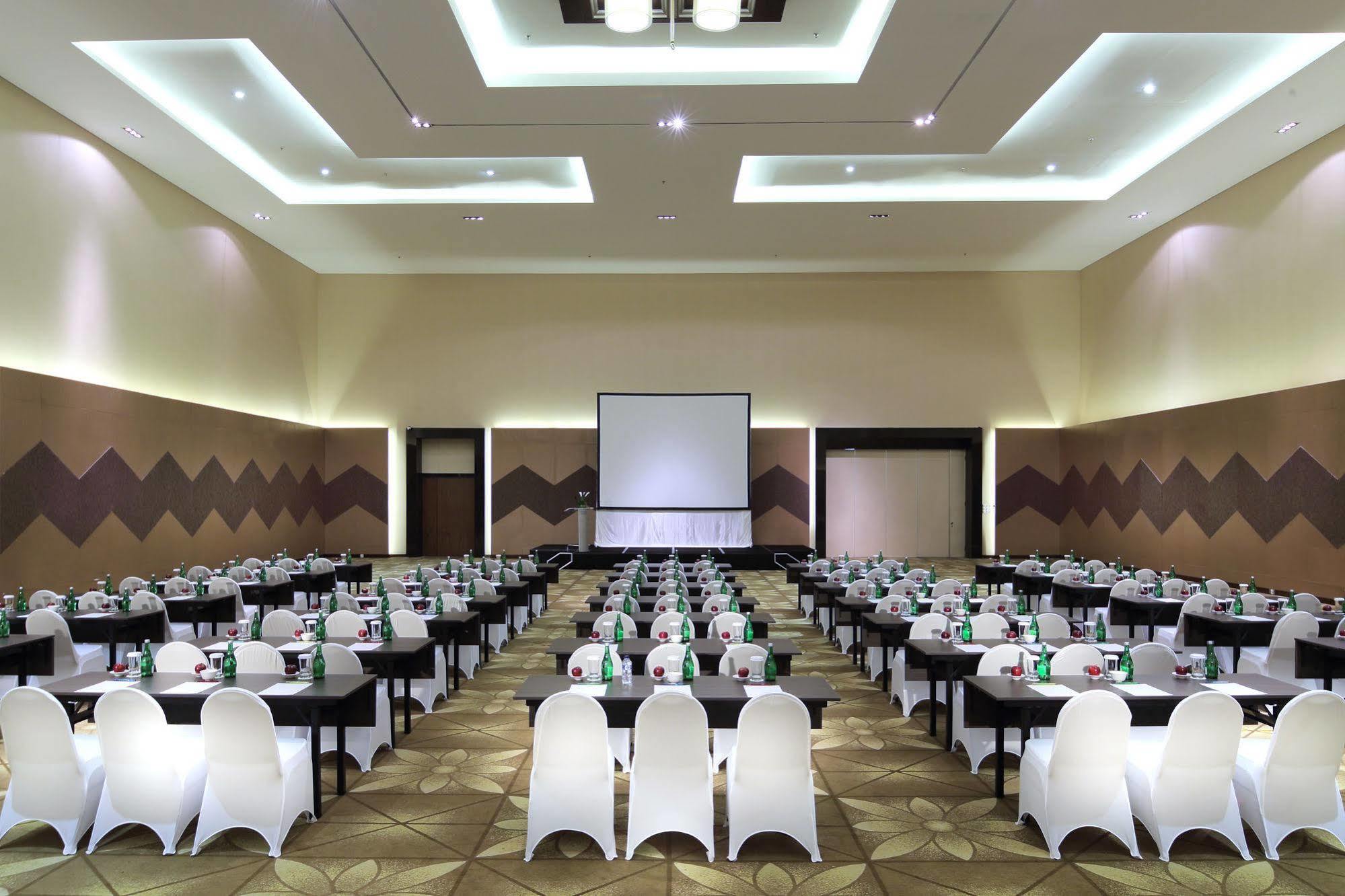 D'Primahotel Tangerang Exterior photo